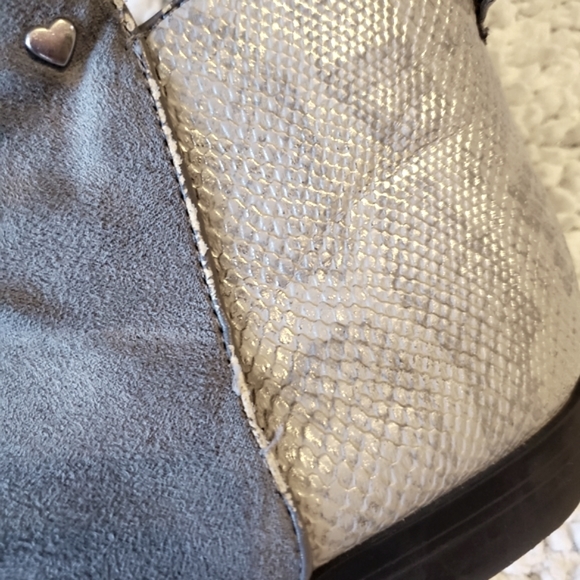 Girls ankle boots gray suade leather zip up. - Picture 7 of 11